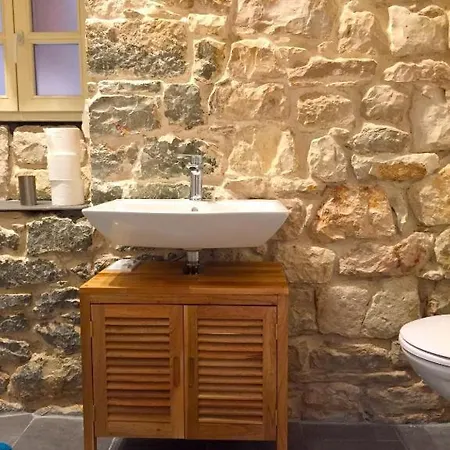 La Belle Et La Bete Sutivan